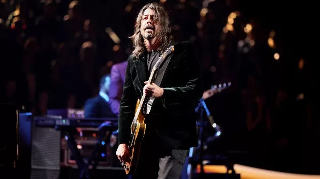 g_davegrohl_120722