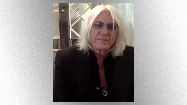 m_joeelliott_121322