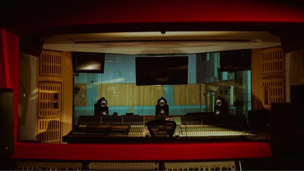 m_abbeyroad_121422