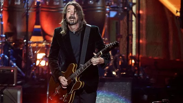 g_davegrohl_121922