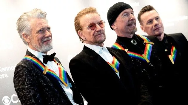 getty_u2kennedycenterhonors_120522-2