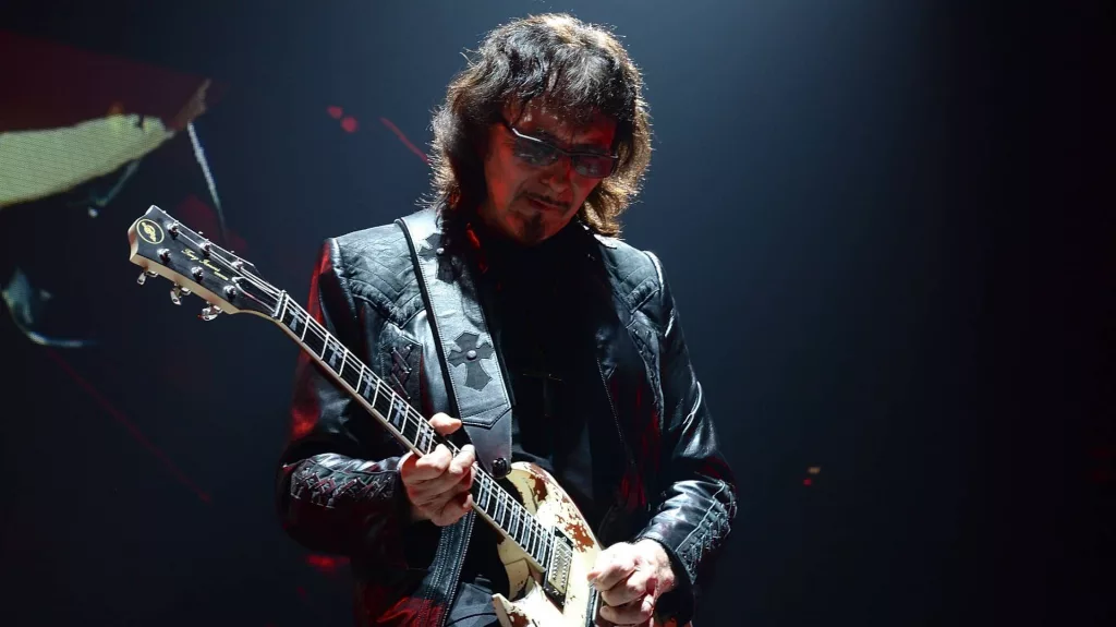 getty_tonyiommi_010323