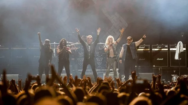 g_twistedsister_01112315391