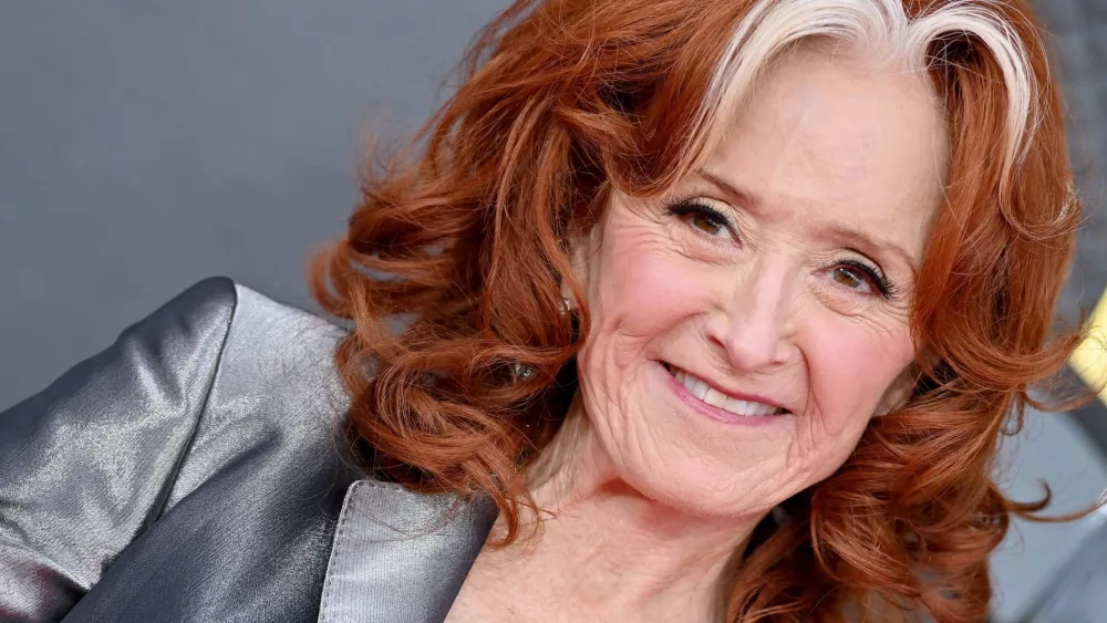 getty_bonnieraitt_01302315139