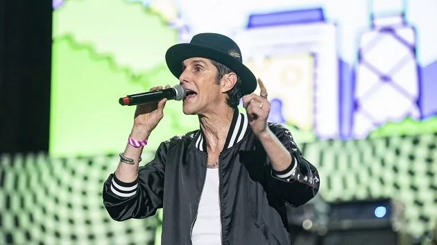 g_perry_020123956446
