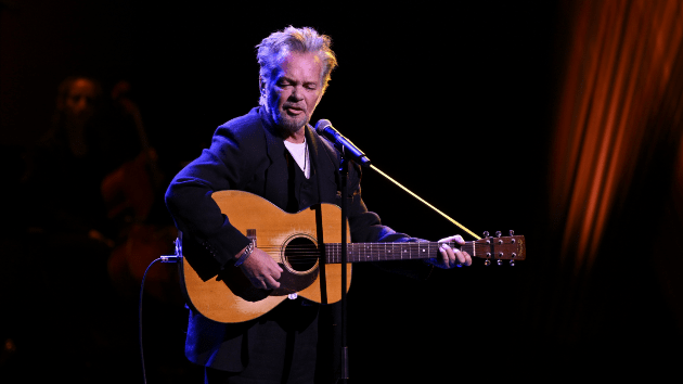 getty_mellencamp_020123422586