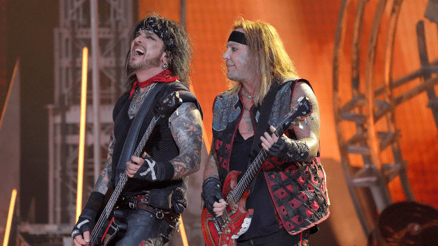 getty_motleycrue_020323699097