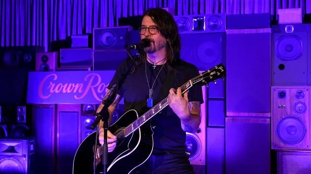 g_davegrohl_021323963231