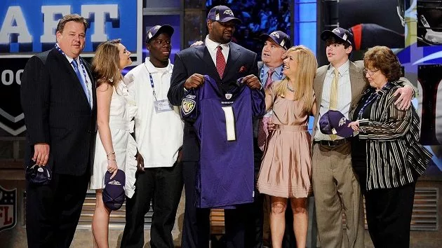 michael-oher-gty-moe-034-230814_1692039496049_hpembed_22x15_1600988906