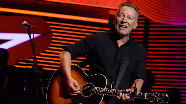 getty_brucespringsteen_01152481161