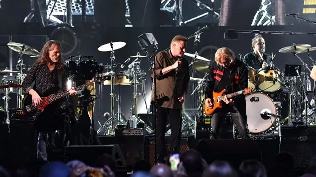 getty_eagles_012224773126