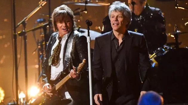 getty_jonbonjovirichiesambora_012224503758