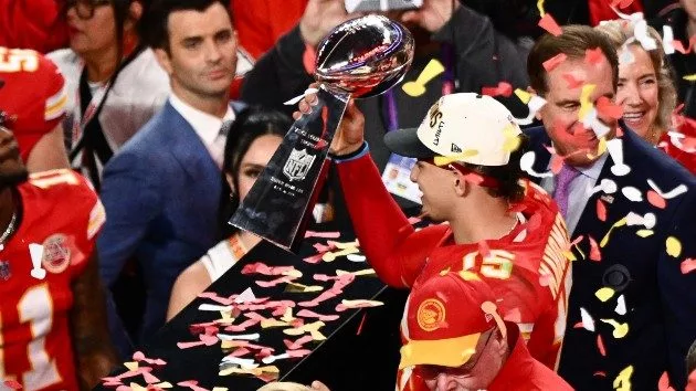 getty_superbowl_021124587160