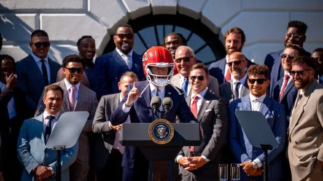 biden-chiefs-3-gty-jm-240531_1717191816590_hpmain821374
