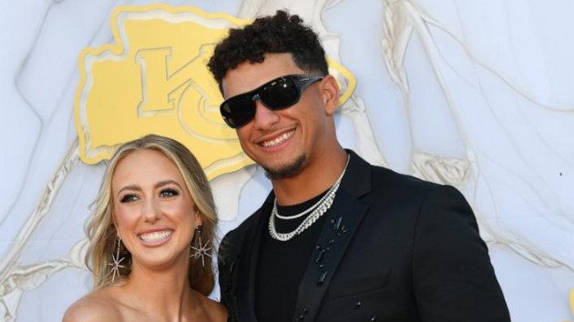 brittany-patrick-mahomes-gty-bb-240614_1718376411116_hpembed_5x7_99228129213763