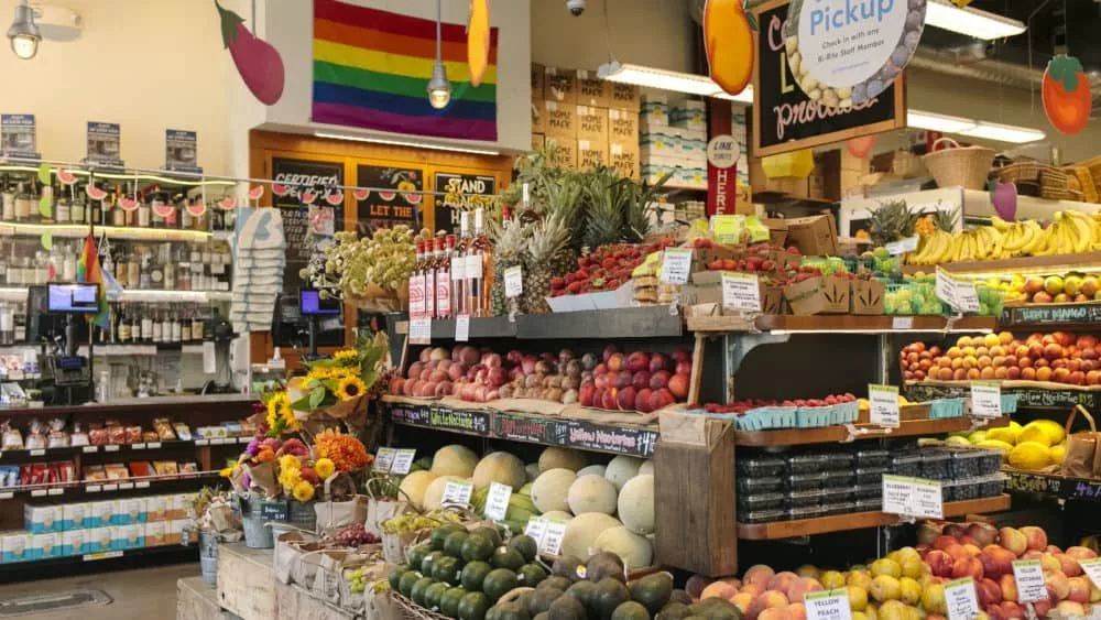 bi-rite-market-divisadero_interior-1000x563860219-1
