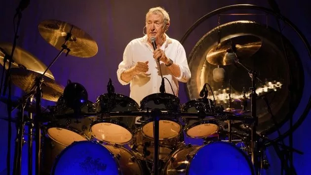 getty_nickmason_032825620586