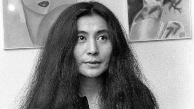 getty_yokoono_033125949155