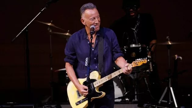 getty_brucespringsteen_040125-2196113