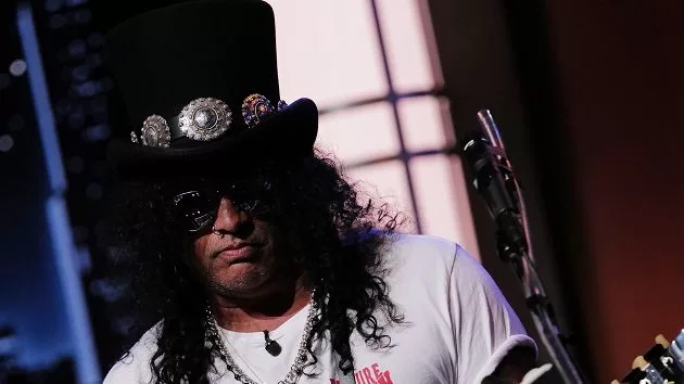 m_slash_0722242028129286138