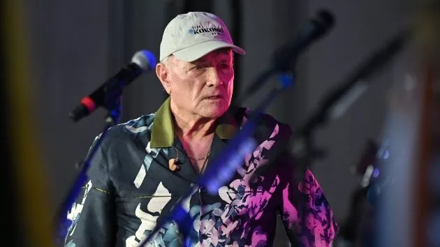 getty_mikelovebeachboys_042325139643