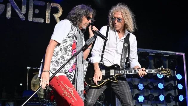 getty_foreigner_051225627117