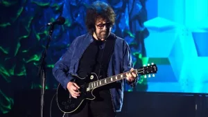 getty_jefflynneelo_071225834231