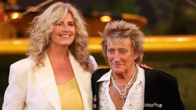 getty_rodstewart_092225745919