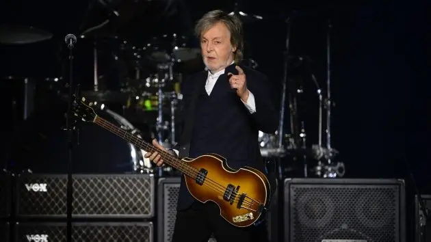 getty_paulmccartney_092325366425