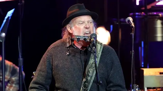 getty_neilyoung_012826116583