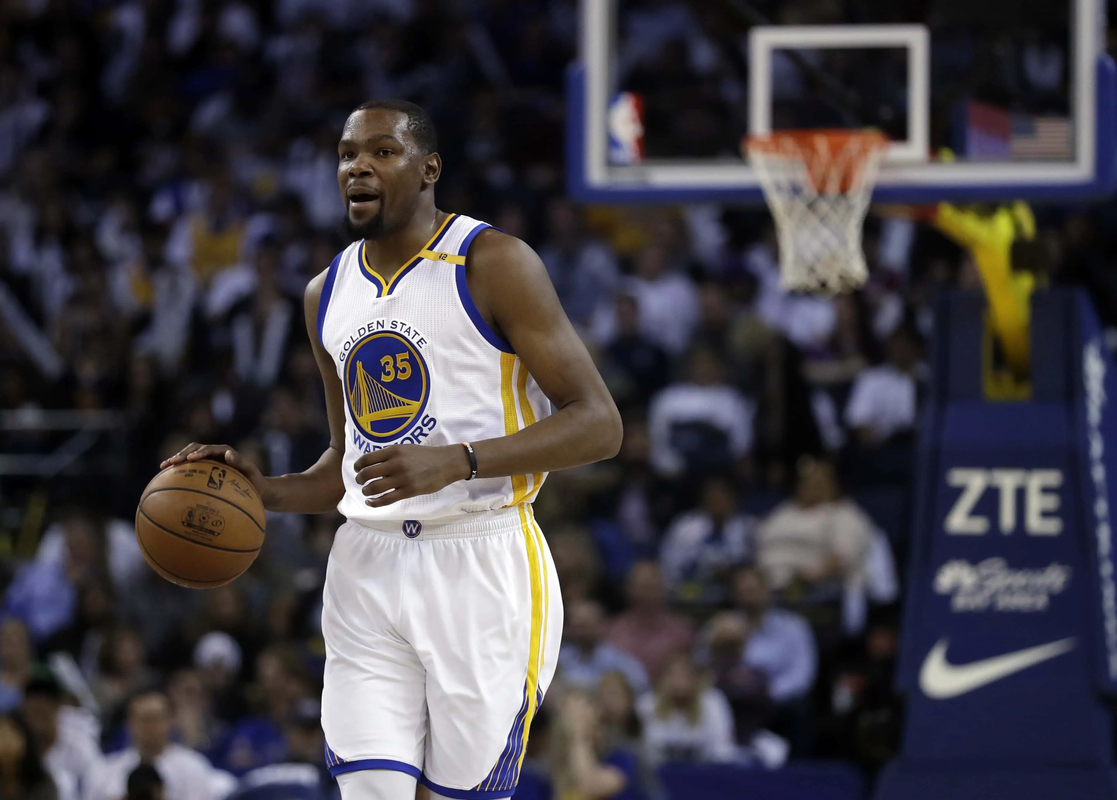 lakers-warriors-basketball-2