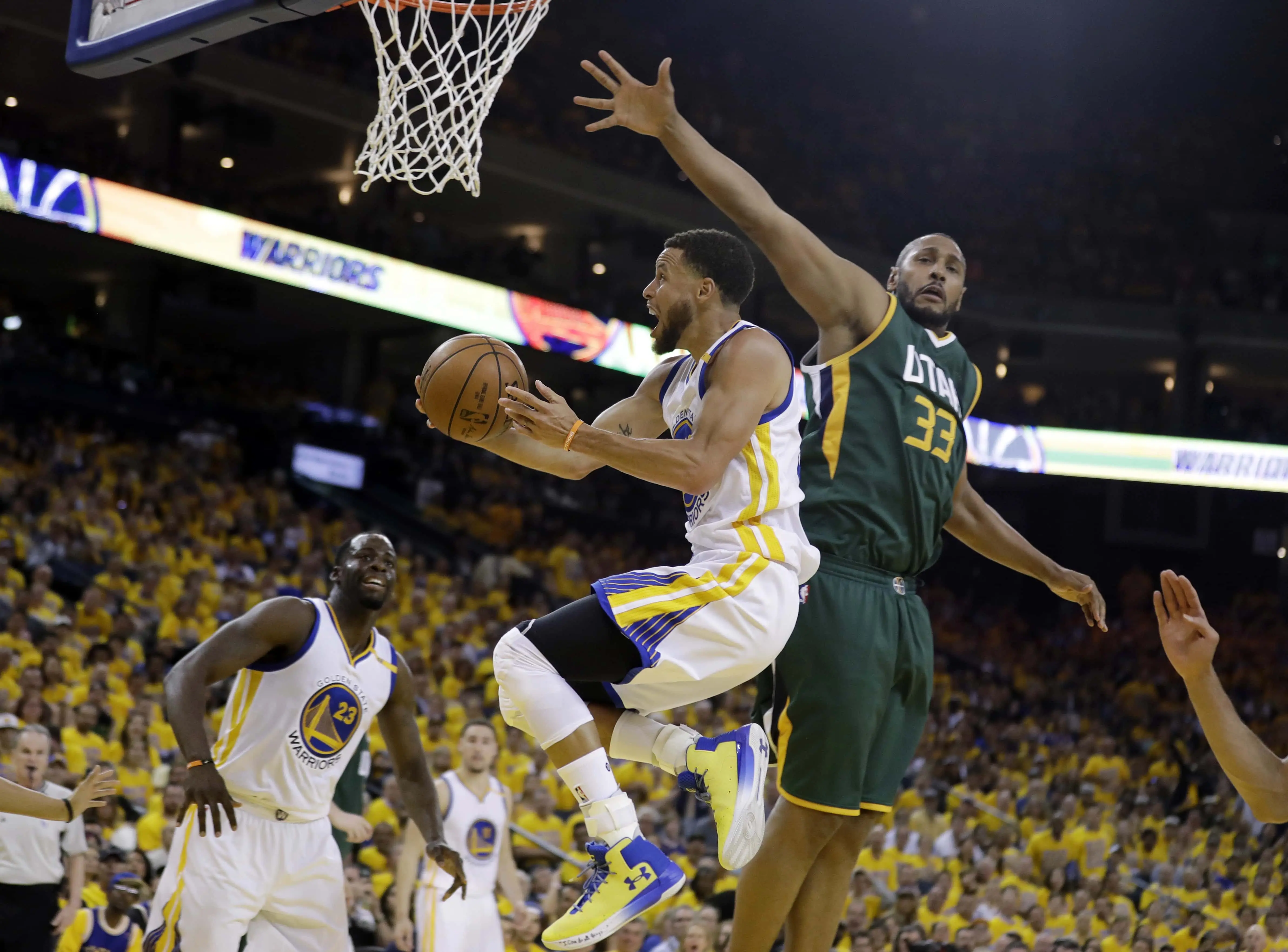 stephen-curry-boris-diaw