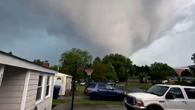 virginia-beach-tornado-damage-ht-mz-07-230501_1682948922174_hpmain_16x9_992376129