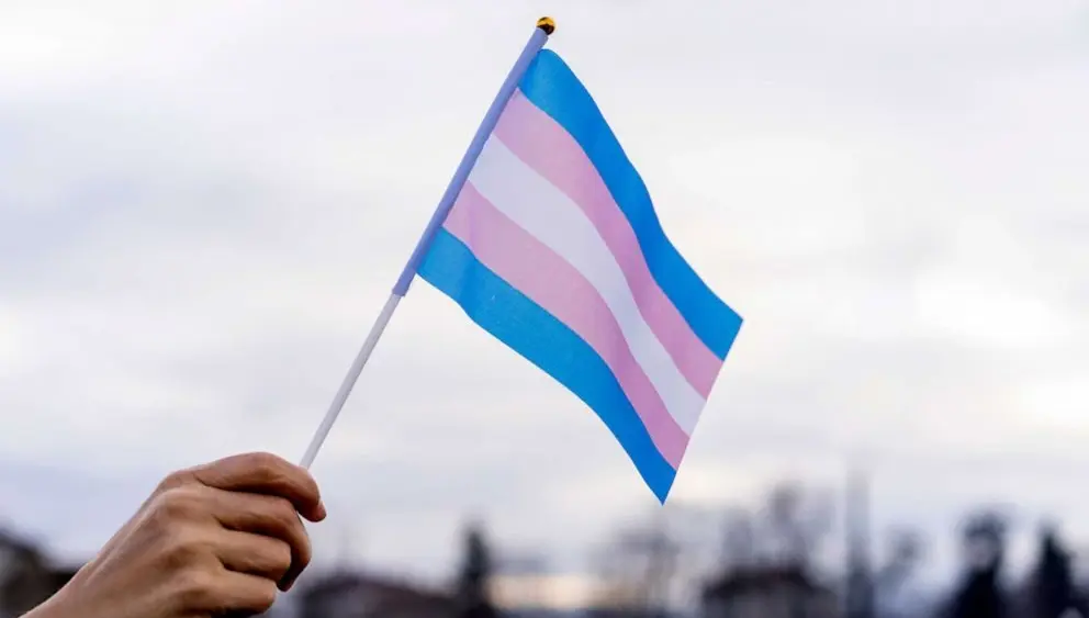 trans-flag-gty-jt-220727_1658949721393_hpembed_3x2_992