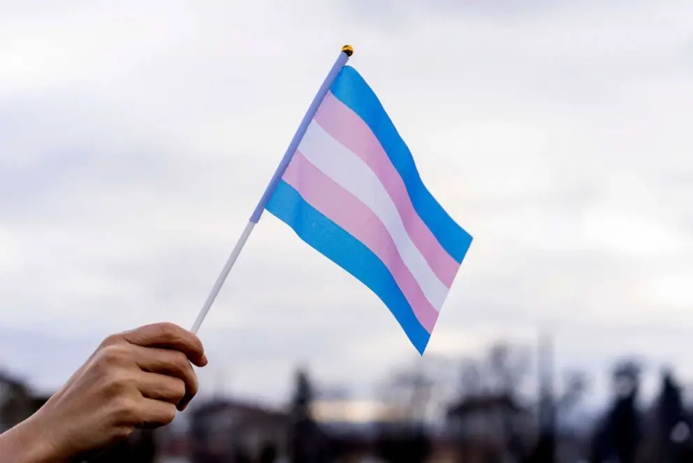 trans-flag-gty-jt-220727_1658949721393_hpembed_3x2_992