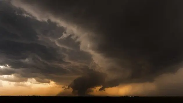 getty_4123_tornado445269