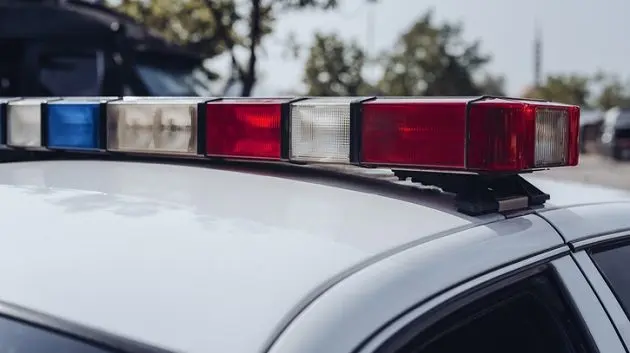 emergency-lights-on-a-us-police-car-46