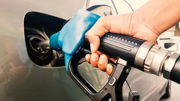 istock_12418_gaspumps