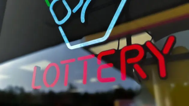 gettyrf_100223_lotterysign286587