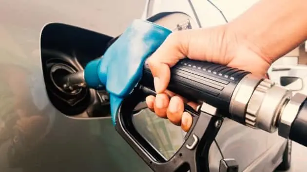 istock_4919_gaspump