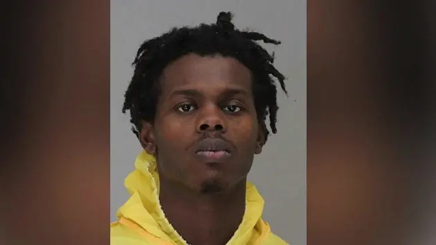 davion-irvin-dallas-zoo-ht-flt-thg-230203_1675440099177_hpmain_16x9_992825660