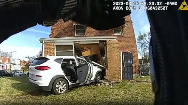 bodycam-dc-2-ht-ps-230405_1680704375718_hpembed_28x15_9927666