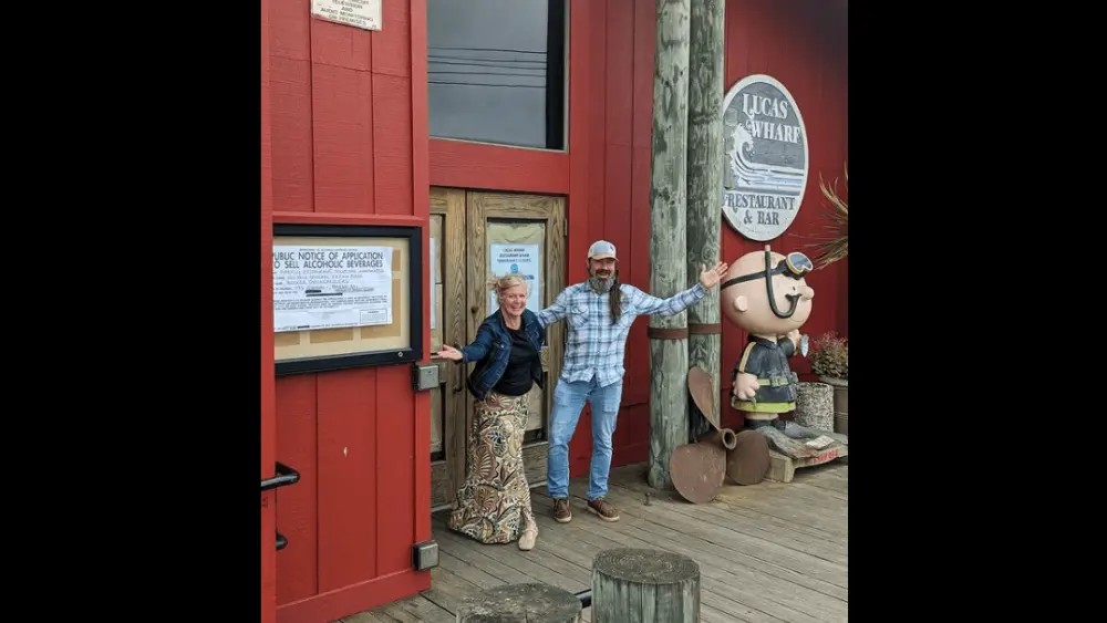 restaurateurs-brandon-guenther-and-shona-campbell-in-front-of-lucas-wharf-instagram