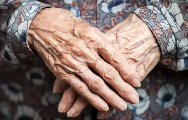 old-womans-hands-e1538751115169