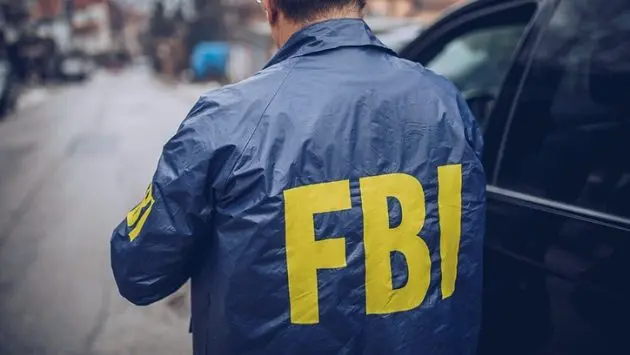 the-back-of-an-fbi-agent