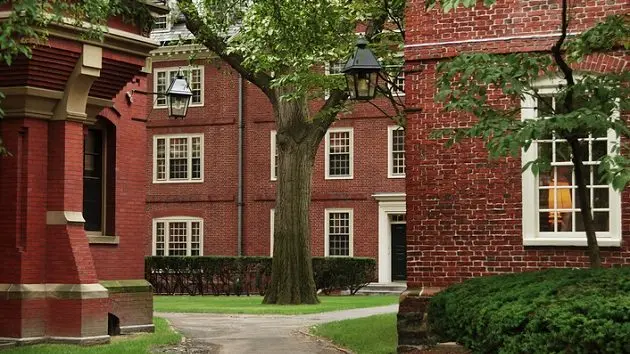 university-campus-harvard