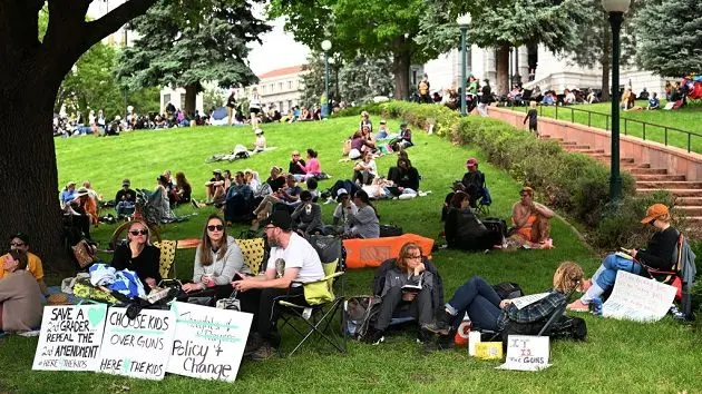 here-4-the-kids-asking-for-a-colorado-gun-ban