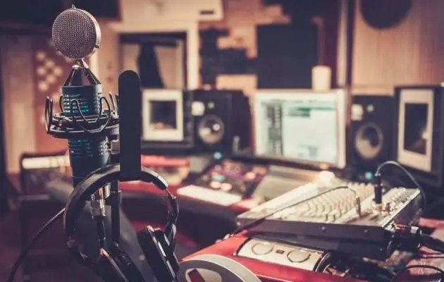 music-studio-e1557755642245