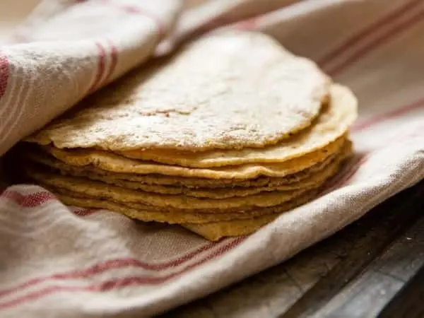 20160419-corn-tortillas-vicky-wasik-27-747x560