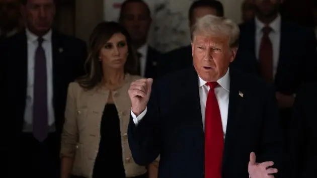 former-president-donald-trump-attends-start-of-civil-fraud-trial-in-new-york-city-3